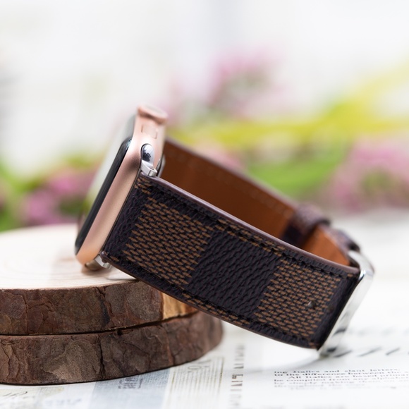 Checker Damier Apple Watch Band Ebène Brown Checker Leather 38/40/41 & 42/44/45 - Picture 4 of 5